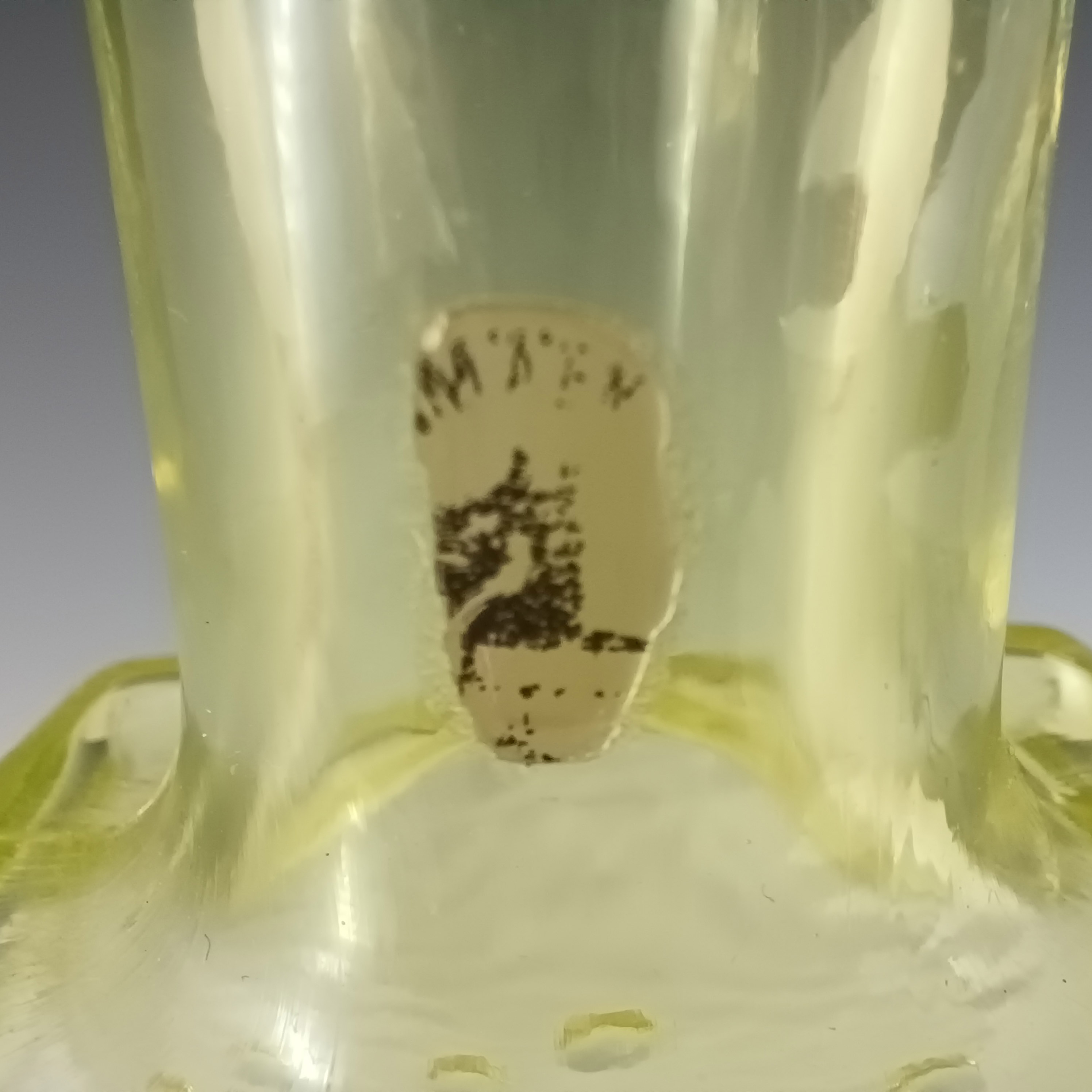 Riihimaki #1720 Riihimaen Uranium Glass Nanny Still Polaris Vase - Click Image to Close