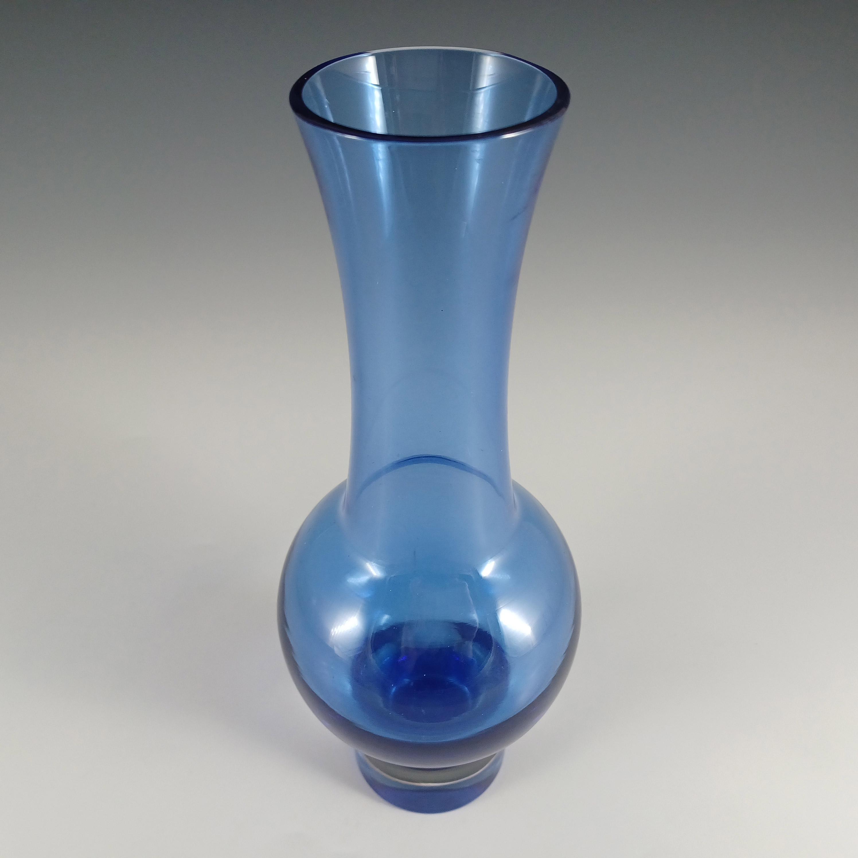(image for) Riihimaki #1371 Riihimaen Lasi Oy Scandinavian Blue Glass Vase - Click Image to Close