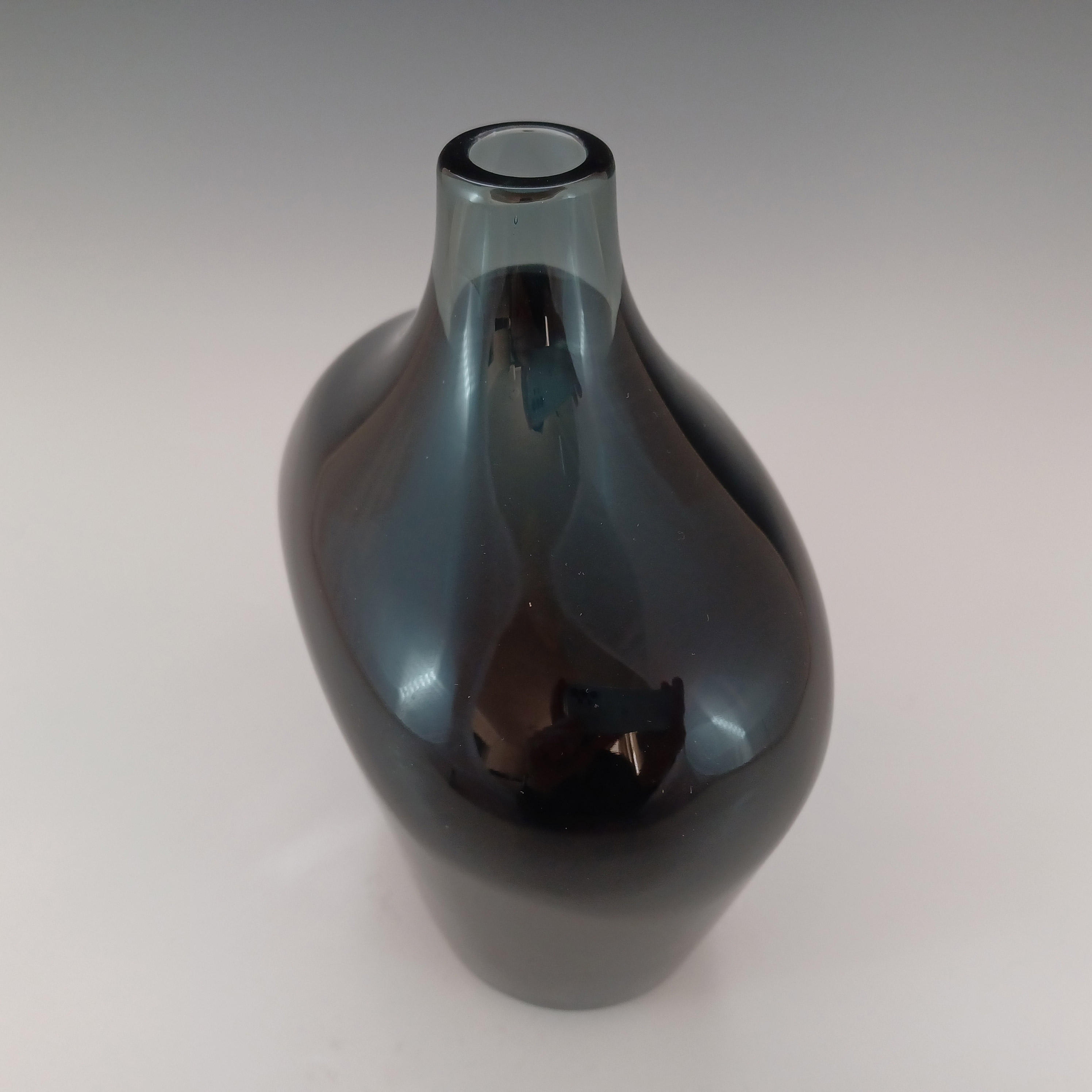 Seguso Vetri d'Arte Grey & Blue Sommerso Glass Vase by Flavio Poli - Click Image to Close