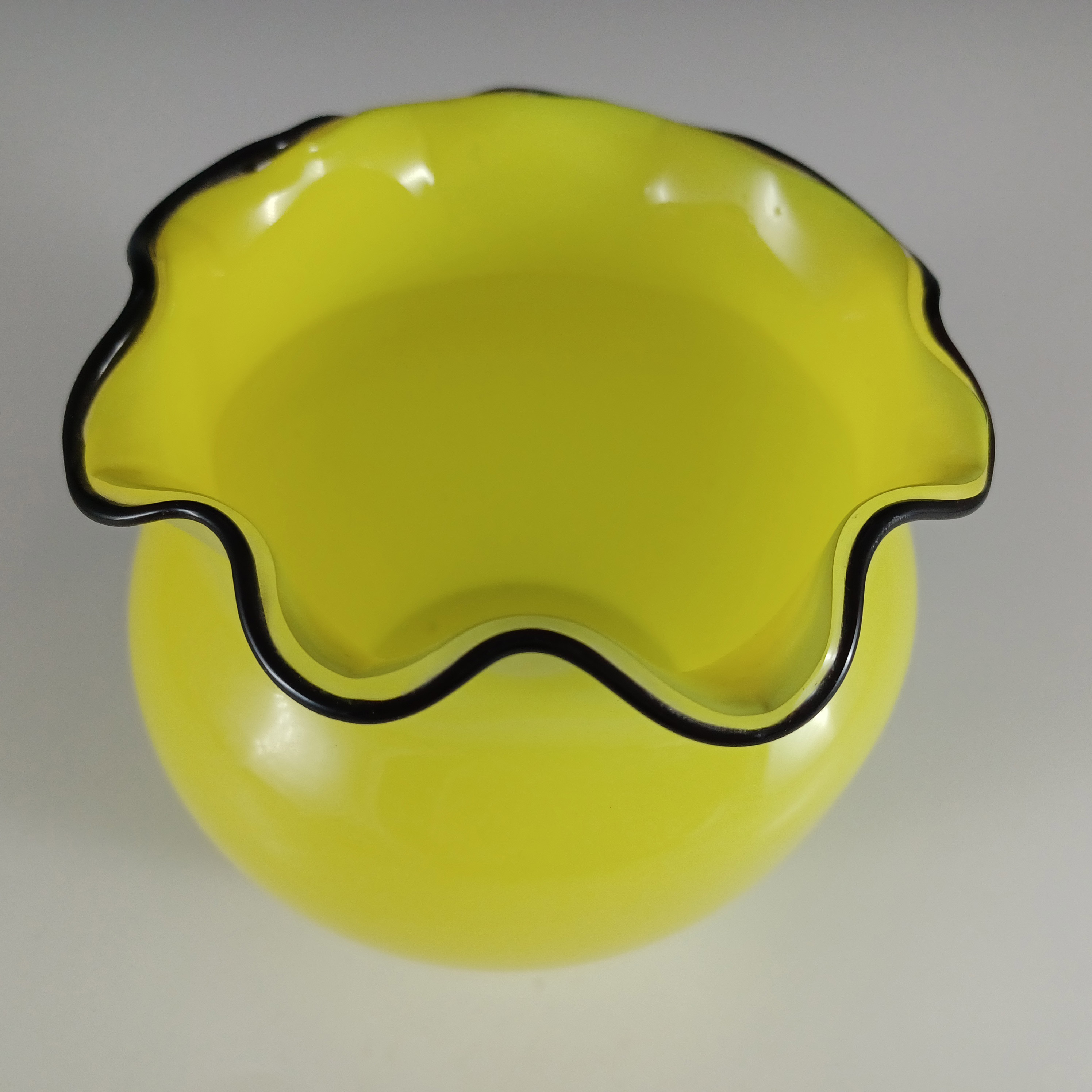 (image for) Czech 1930's Art Deco Yellow & Black Tango Glass Vase - Click Image to Close