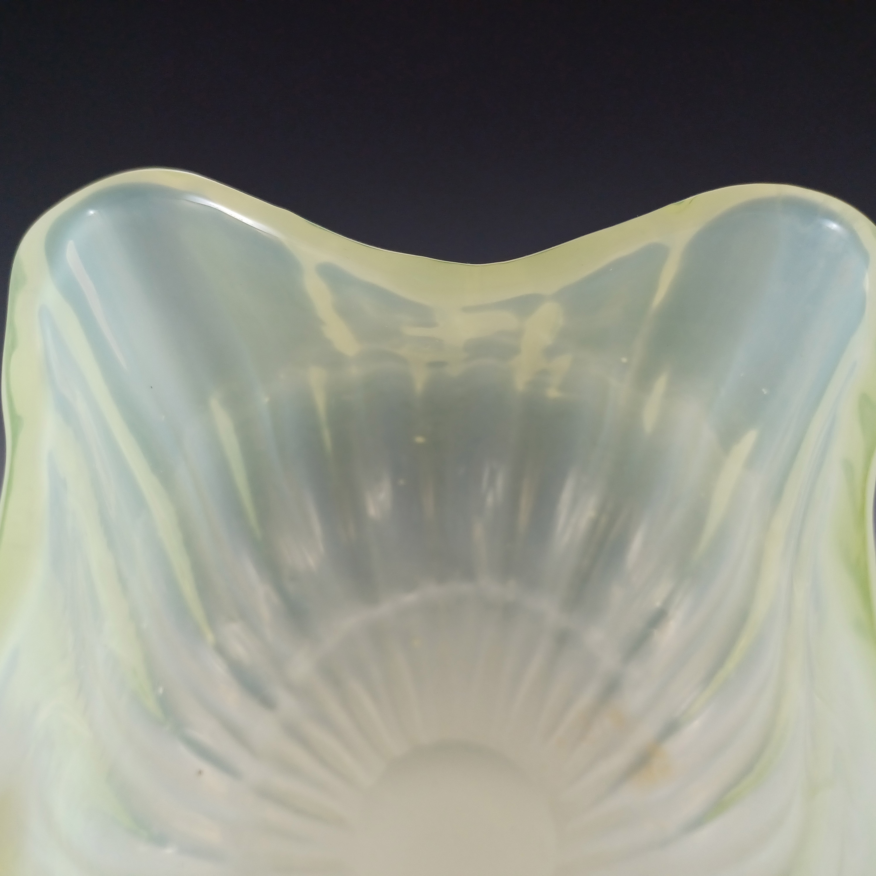 Victorian Vaseline Opalescent Uranium Yellow Glass Vase / Bowl - Click Image to Close