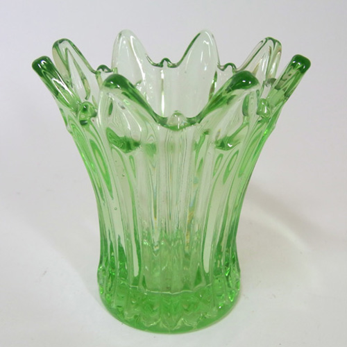Sowerby Art Deco 1930's Green Pressed Glass Posy Vase - Click Image to Close