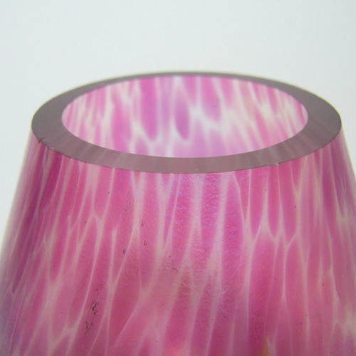 Beautiful Heron Glass Pink Iridescent Vase - Click Image to Close