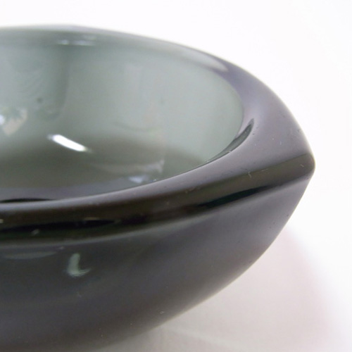 (image for) Nuutajarvi Notsjo Smoky Grey Glass 'Häränsilmä' Bowl by Kaj Franck - Click Image to Close