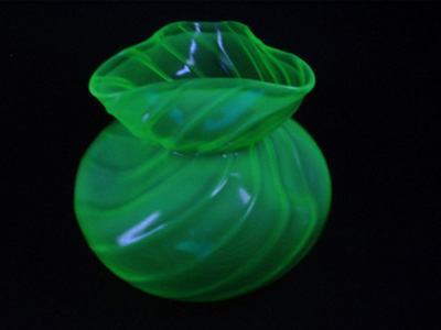 (image for) Art Nouveau Iridescent / Opalescent / Uranium Glass Vase